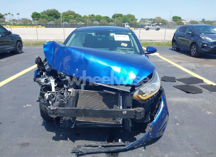 Photo 6 of 2019 Kia Forte S (VIN 3KPF34AD5KE026520)