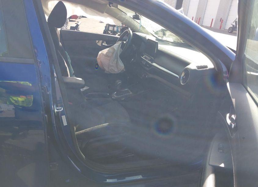 Photo 5 of 2019 Kia Forte S (VIN 3KPF34AD5KE034116)