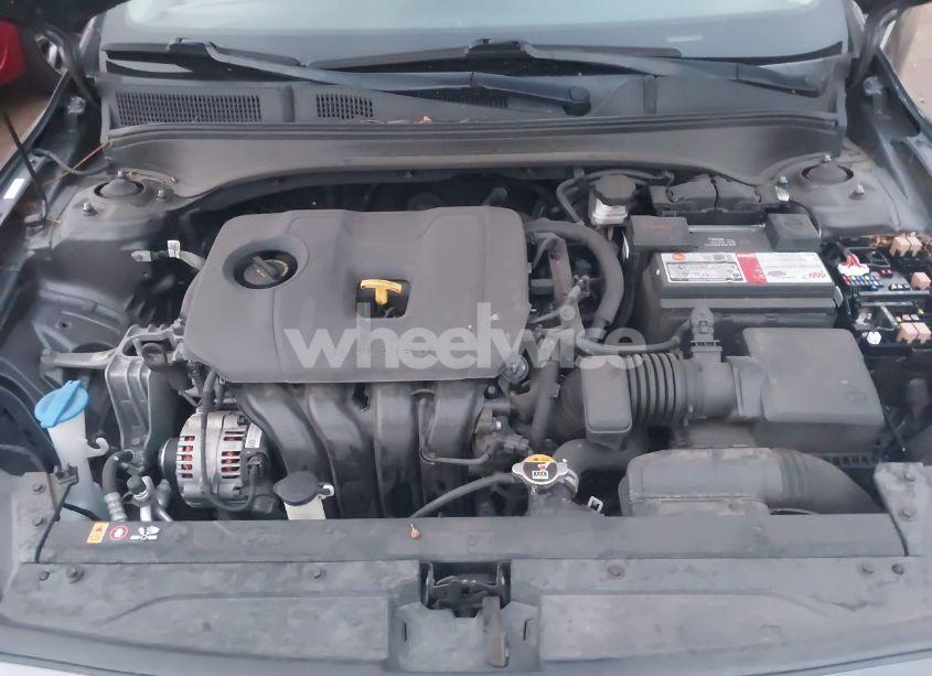 Photo 10 of 2019 Kia Forte S (VIN 3KPF34AD5KE041826)