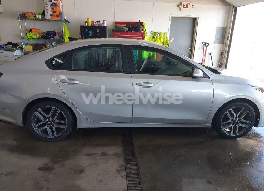 Photo 13 of 2019 Kia Forte S (VIN 3KPF34AD5KE105220)