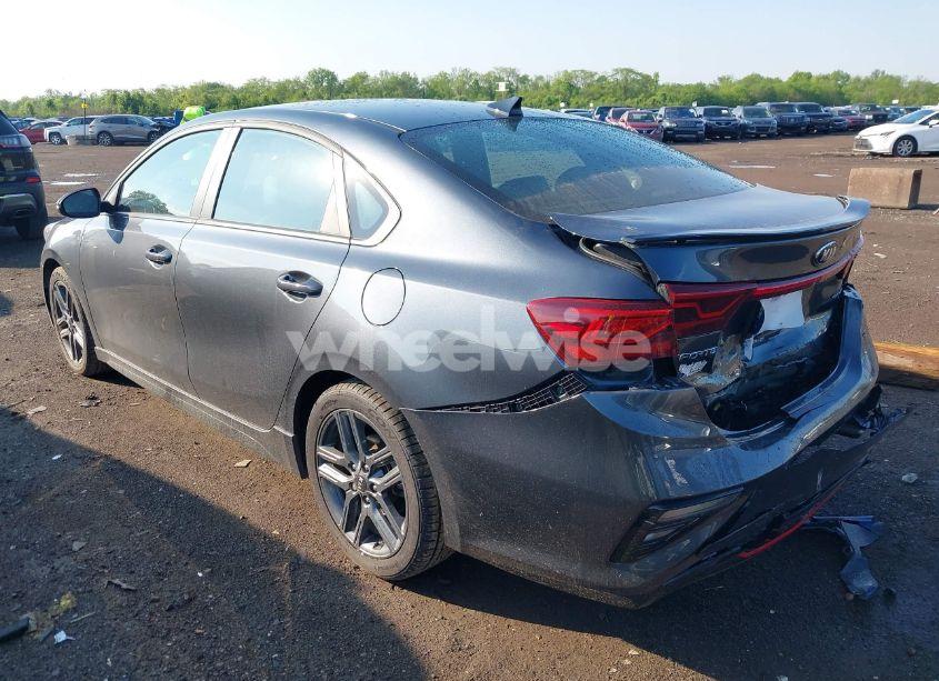 Photo 3 of 2021 Kia Forte GT-LINE (VIN 3KPF34AD5ME282322)