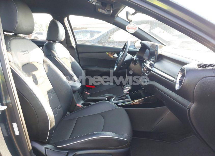 Photo 5 of 2021 Kia Forte GT-LINE (VIN 3KPF34AD5ME282322)