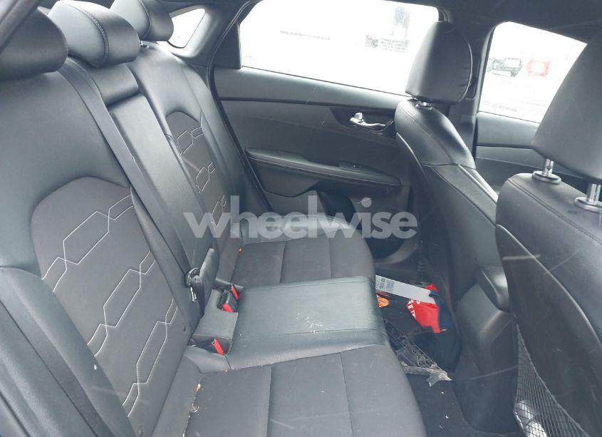 Photo 8 of 2021 Kia Forte GT-LINE (VIN 3KPF34AD5ME298021)
