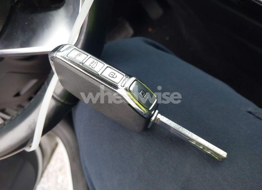 Photo 11 of 2019 Kia Forte S (VIN 3KPF34AD6KE066637)