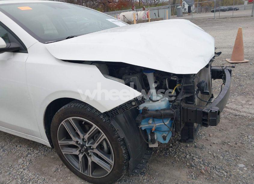 Photo 18 of 2019 Kia Forte S (VIN 3KPF34AD6KE066637)