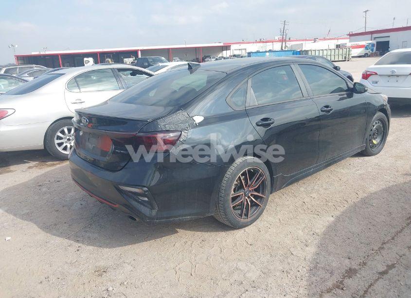 Photo 4 of 2020 Kia Forte GT-LINE (VIN 3KPF34AD6LE140317)