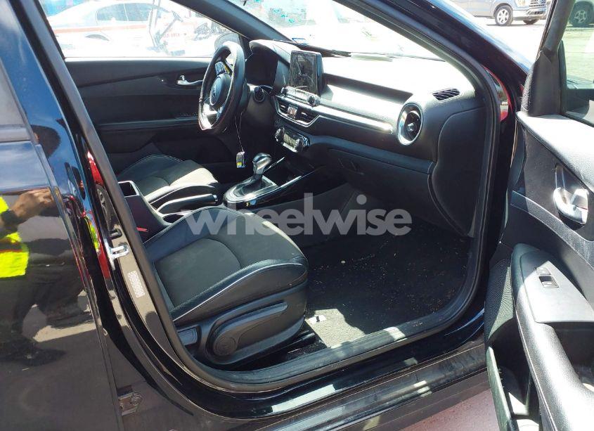 Photo 5 of 2020 Kia Forte GT-LINE (VIN 3KPF34AD6LE140317)