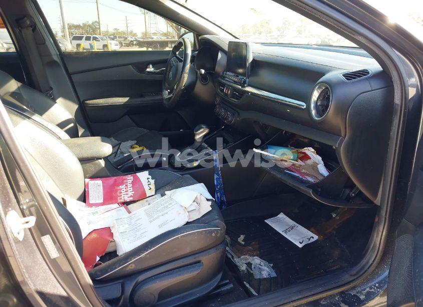 Photo 5 of 2020 Kia Forte GT-LINE (VIN 3KPF34AD6LE204243)