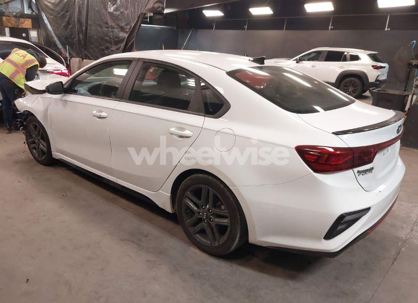 Photo 3 of 2021 Kia Forte GT-LINE (VIN 3KPF34AD6ME351275)