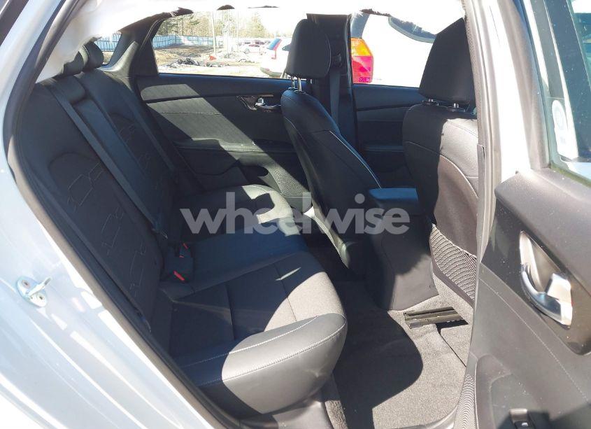 Photo 8 of 2021 Kia Forte GT-LINE (VIN 3KPF34AD6ME358470)