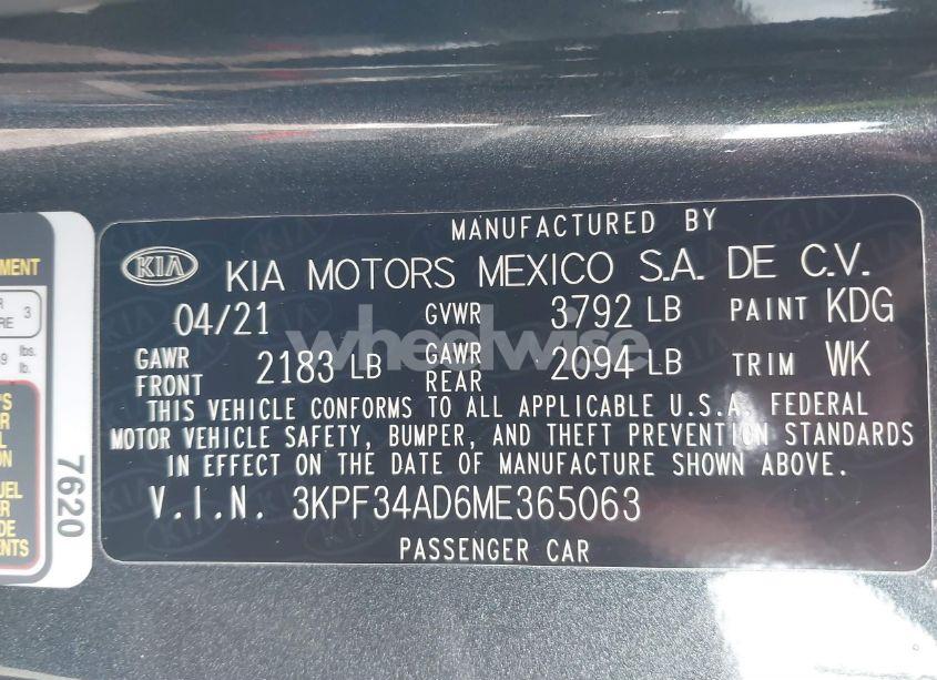 Photo 9 of 2021 Kia Forte GT-LINE (VIN 3KPF34AD6ME365063)