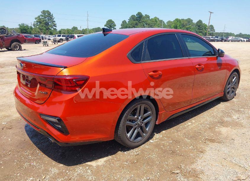 Photo 4 of 2021 Kia Forte GT-LINE (VIN 3KPF34AD6ME375530)