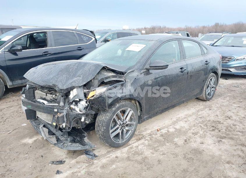 Photo 2 of 2019 Kia Forte S (VIN 3KPF34AD7KE023795)