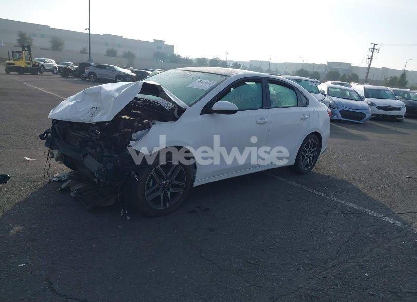 Photo 2 of 2019 Kia Forte S (VIN 3KPF34AD7KE067344)