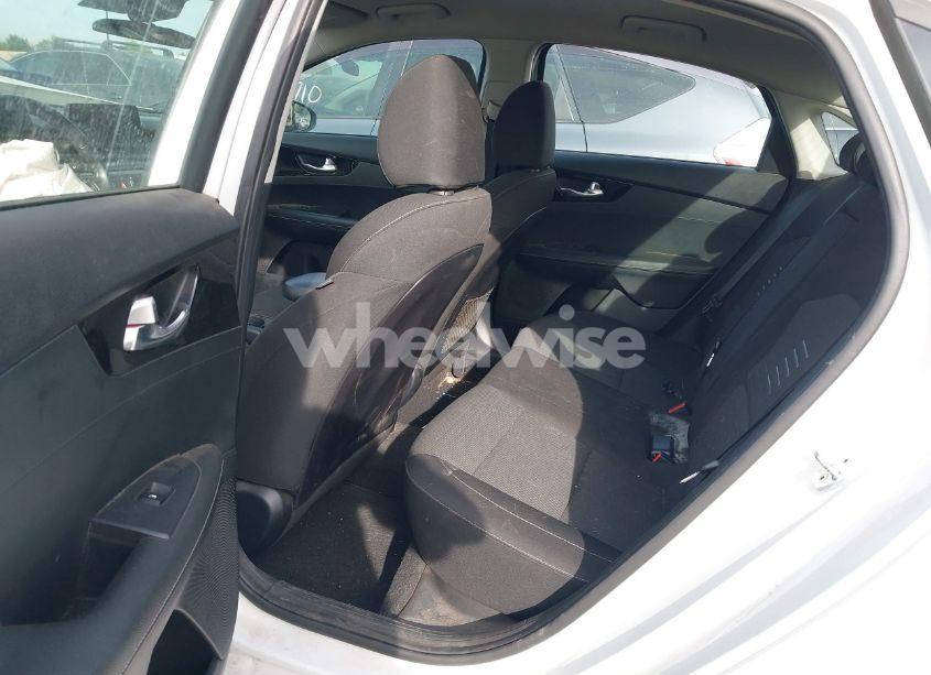 Photo 8 of 2019 Kia Forte S (VIN 3KPF34AD7KE067344)