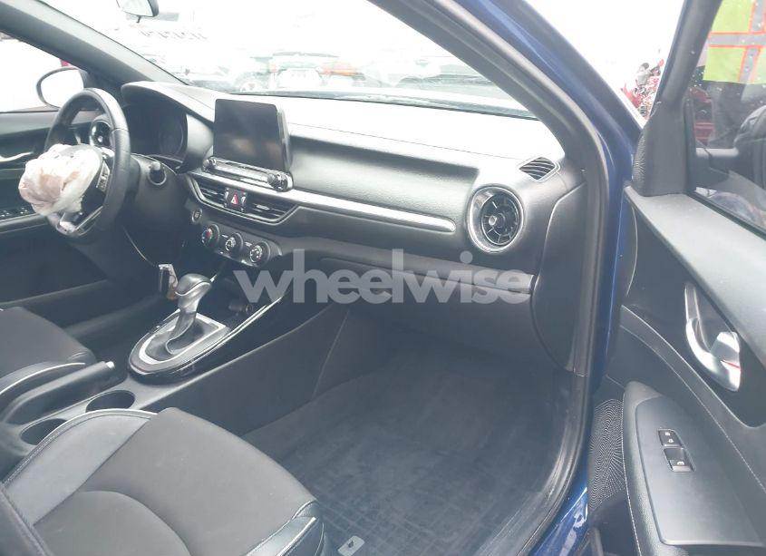 Photo 5 of 2020 Kia Forte GT-LINE (VIN 3KPF34AD7LE239115)