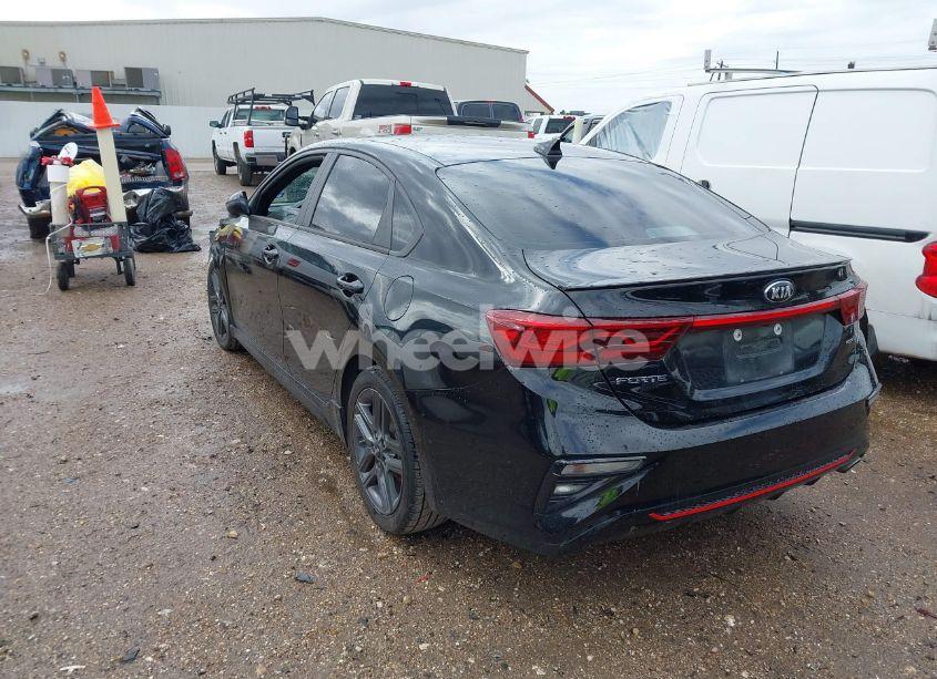 Photo 3 of 2021 Kia Forte GT-LINE (VIN 3KPF34AD7ME309438)