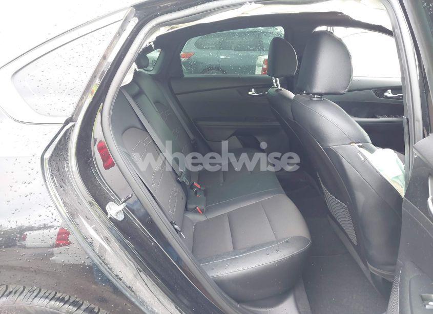 Photo 8 of 2021 Kia Forte GT-LINE (VIN 3KPF34AD7ME309438)