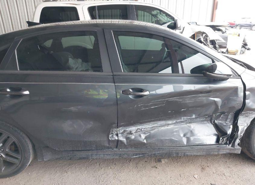 Photo 13 of 2021 Kia Forte GT-LINE (VIN 3KPF34AD7ME376427)