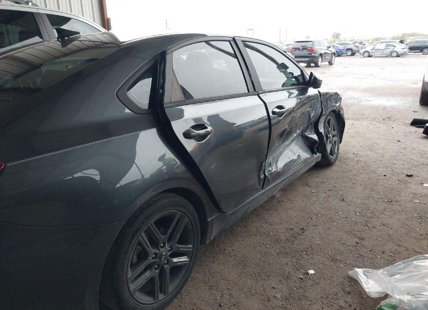 Photo 6 of 2021 Kia Forte GT-LINE (VIN 3KPF34AD7ME376427)