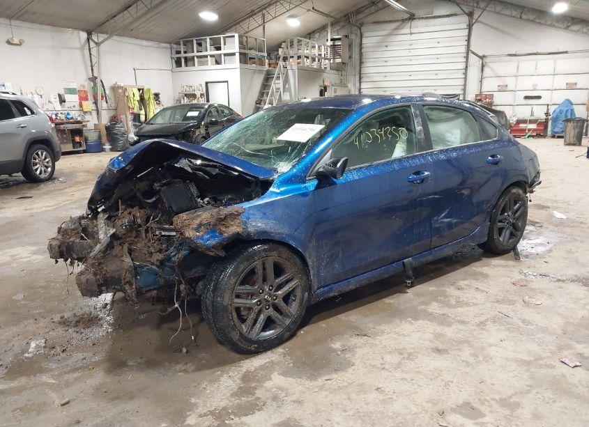 Photo 2 of 2021 Kia Forte GT-LINE (VIN 3KPF34AD7ME424055)