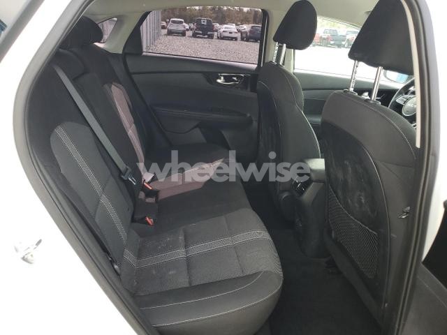 Photo 9 of 2024 KIA FORTE EX (VIN 3KPF34AD7RE839819)