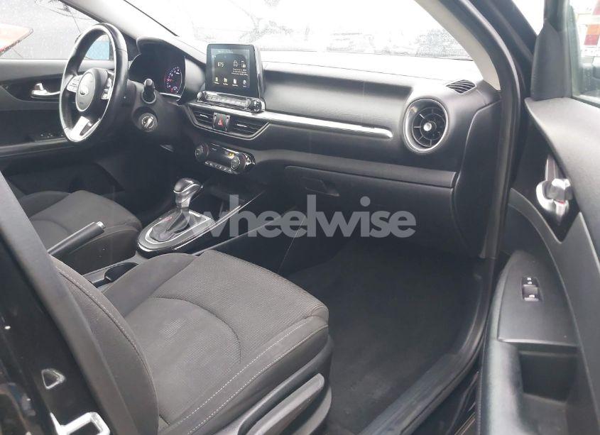 Photo 5 of 2019 Kia Forte S (VIN 3KPF34AD8KE012238)