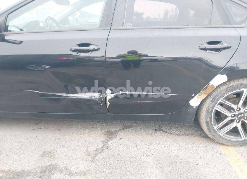 Photo 6 of 2019 Kia Forte S (VIN 3KPF34AD8KE012238)