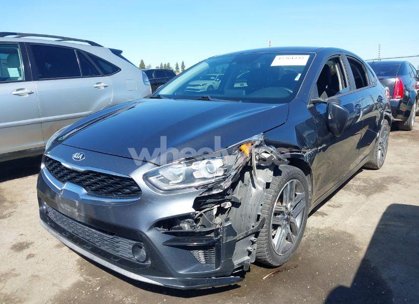 Photo 2 of 2019 Kia Forte S (VIN 3KPF34AD8KE024325)