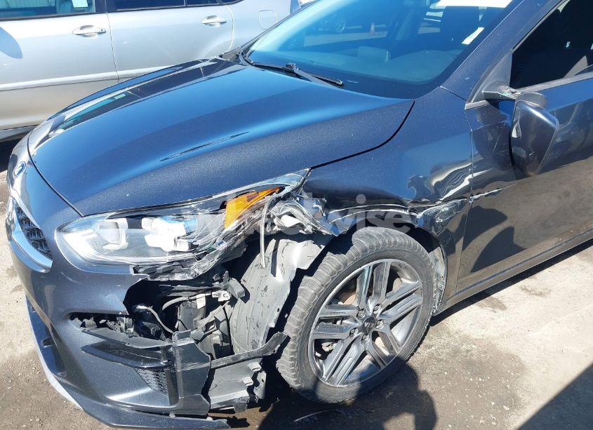 Photo 6 of 2019 Kia Forte S (VIN 3KPF34AD8KE024325)