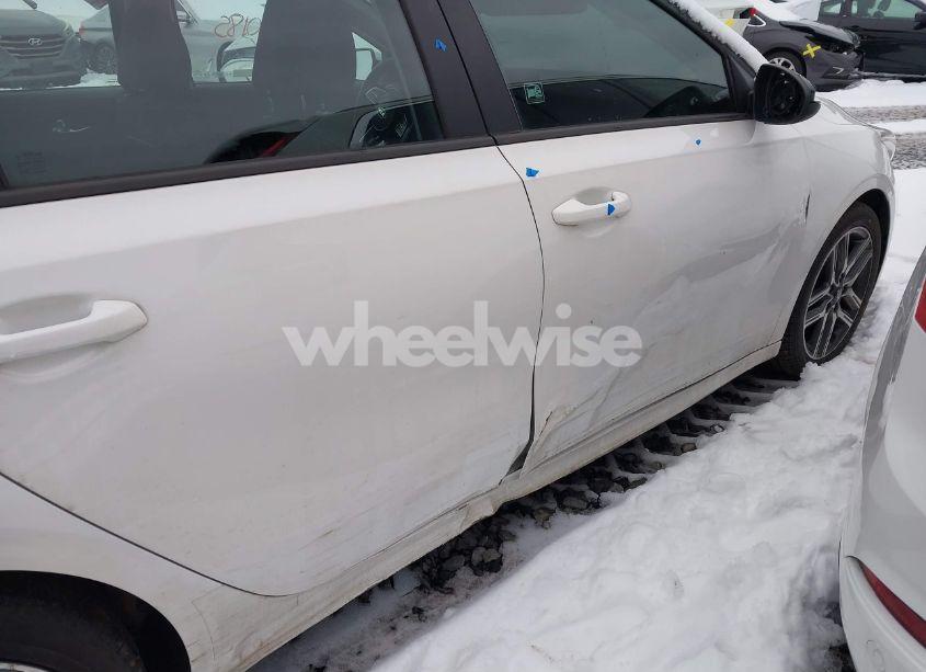 Photo 6 of 2019 Kia Forte S (VIN 3KPF34AD8KE063173)