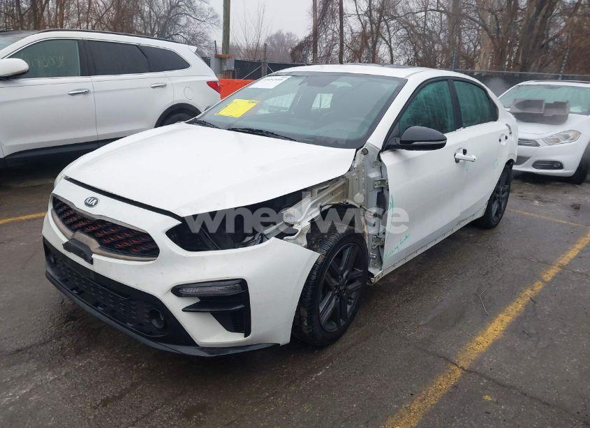 Photo 2 of 2020 Kia Forte GT-LINE (VIN 3KPF34AD8LE139217)
