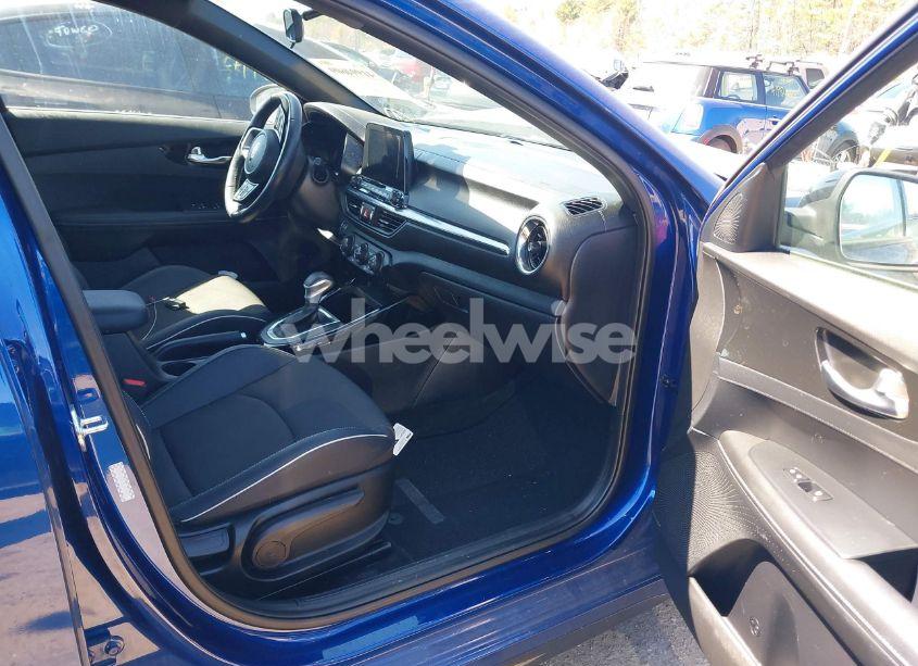 Photo 5 of 2020 Kia Forte GT-LINE (VIN 3KPF34AD8LE190300)