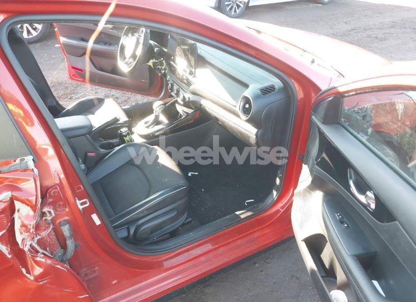 Photo 5 of 2020 Kia Forte GT-LINE (VIN 3KPF34AD8LE250320)