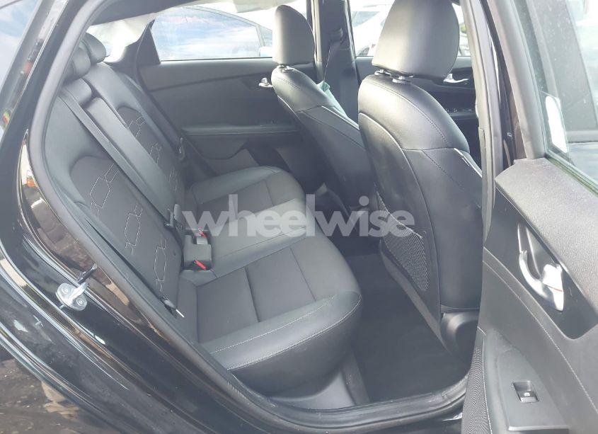 Photo 8 of 2021 Kia Forte GT-LINE (VIN 3KPF34AD8ME321064)