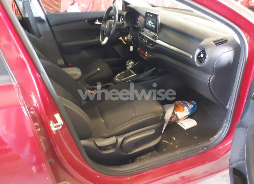 Photo 5 of 2019 Kia Forte S (VIN 3KPF34AD9KE013656)