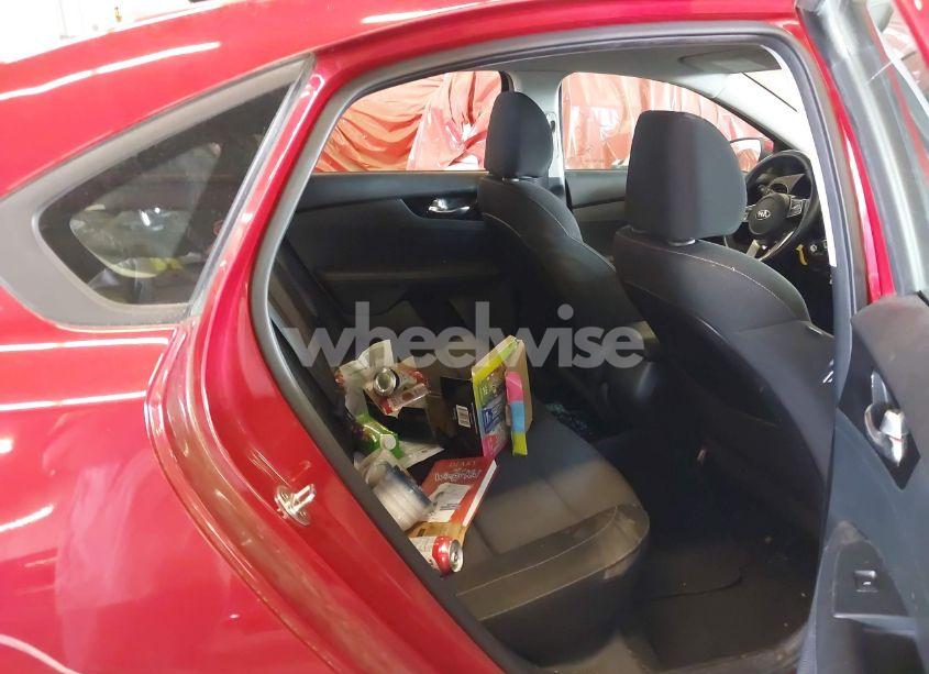 Photo 8 of 2019 Kia Forte S (VIN 3KPF34AD9KE013656)