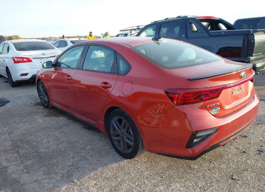 Photo 3 of 2020 Kia Forte GT-LINE (VIN 3KPF34AD9LE198633)