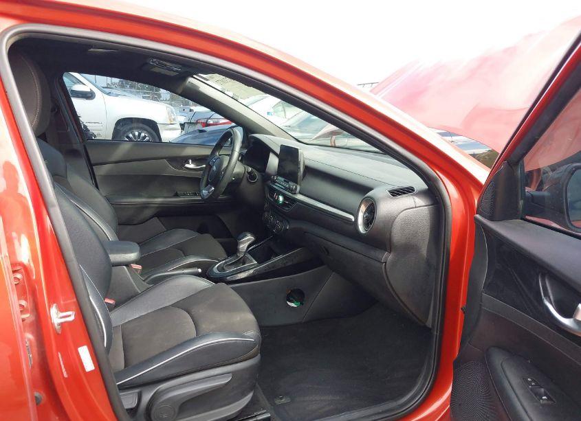 Photo 5 of 2021 Kia Forte GT-LINE (VIN 3KPF34AD9ME310252)