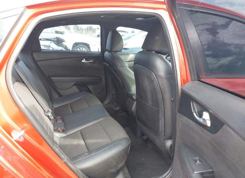 Photo 8 of 2021 Kia Forte GT-LINE (VIN 3KPF34AD9ME310252)