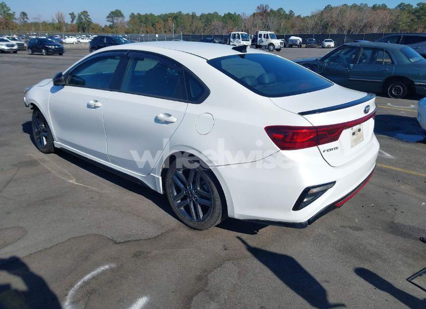 Photo 3 of 2021 Kia Forte GT-LINE (VIN 3KPF34AD9ME384321)