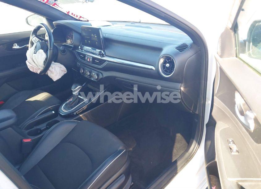 Photo 5 of 2021 Kia Forte GT-LINE (VIN 3KPF34AD9ME384321)