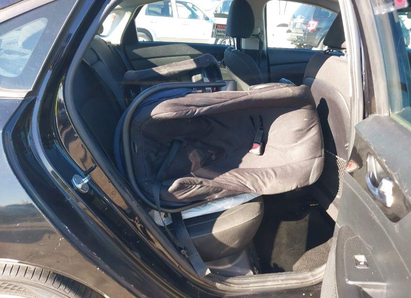 Photo 8 of 2019 Kia Forte S (VIN 3KPF34ADXKE018915)