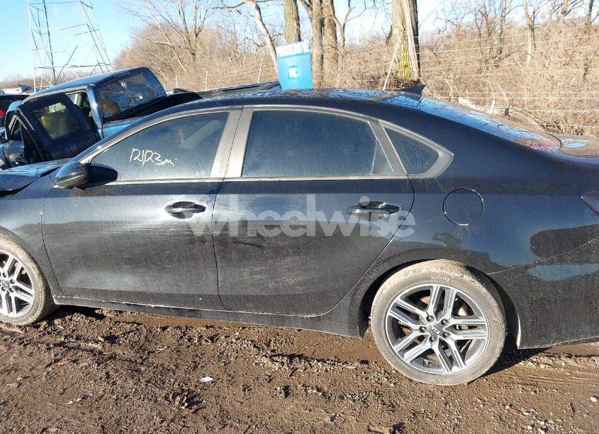 Photo 14 of 2019 Kia Forte S (VIN 3KPF34ADXKE067614)