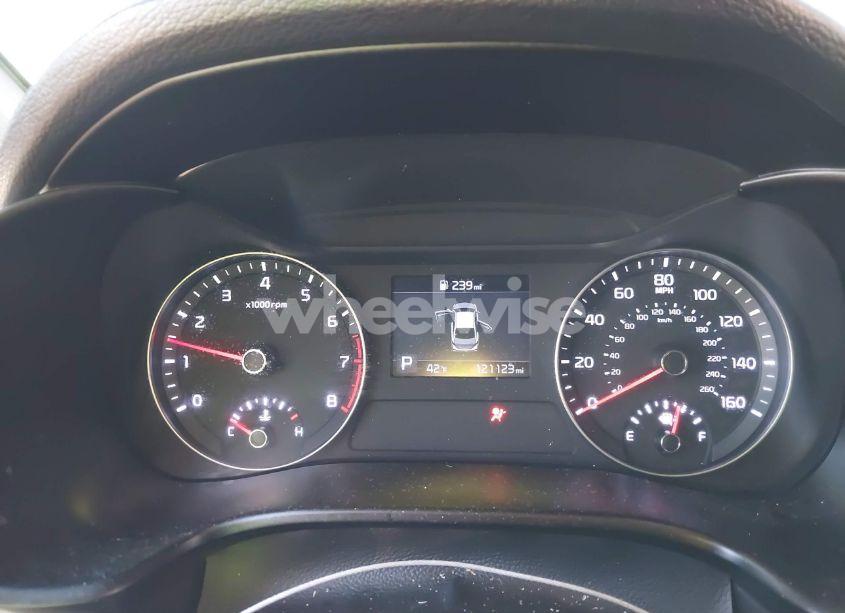 Photo 7 of 2019 Kia Forte S (VIN 3KPF34ADXKE067614)