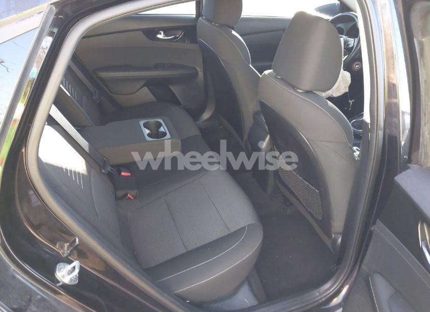 Photo 8 of 2019 Kia Forte S (VIN 3KPF34ADXKE067614)