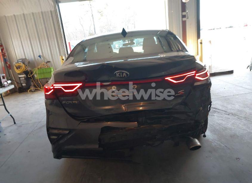 Photo 16 of 2019 Kia Forte (VIN 3KPF34ADXKE114320)
