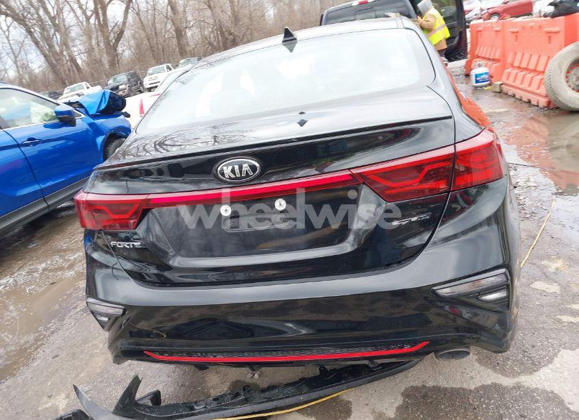 Photo 16 of 2020 Kia Forte GT-LINE (VIN 3KPF34ADXLE251517)
