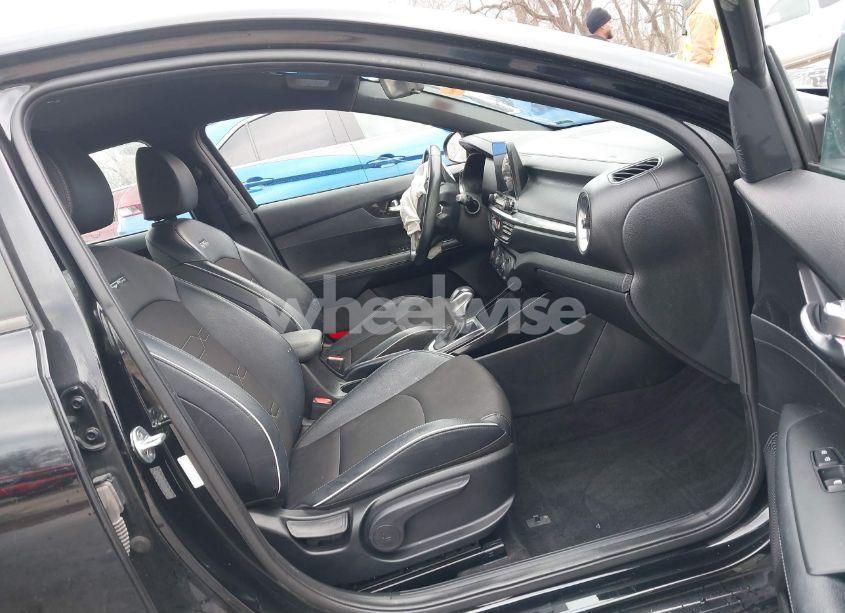 Photo 5 of 2020 Kia Forte GT-LINE (VIN 3KPF34ADXLE251517)