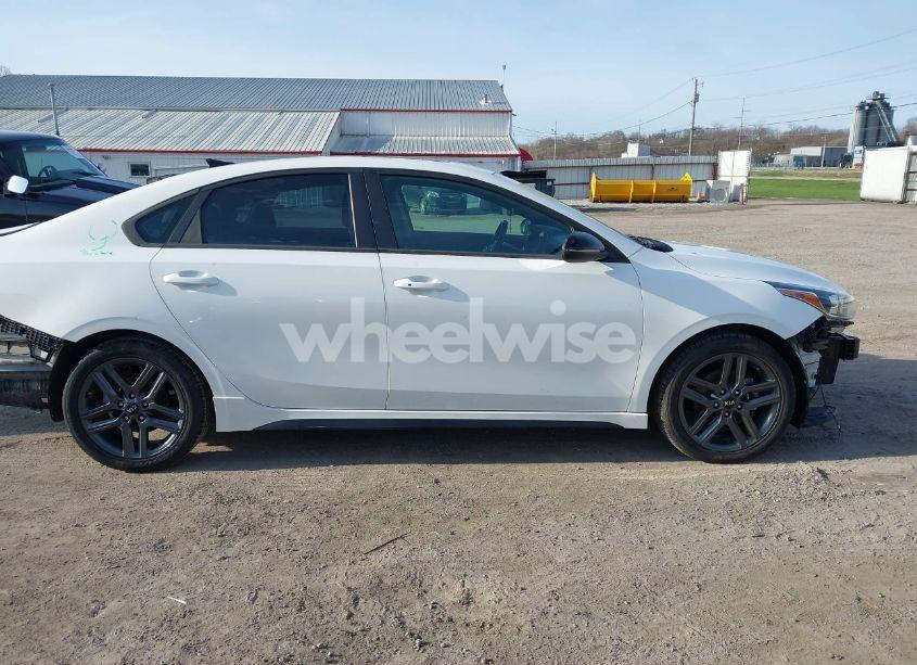 Photo 13 of 2021 Kia Forte GT-LINE (VIN 3KPF34ADXME279657)